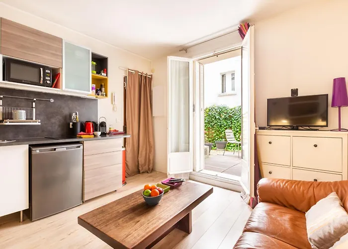 Apartment Studio Montonnerre Avec Terrasse Proche Necker Et Montparnasse
